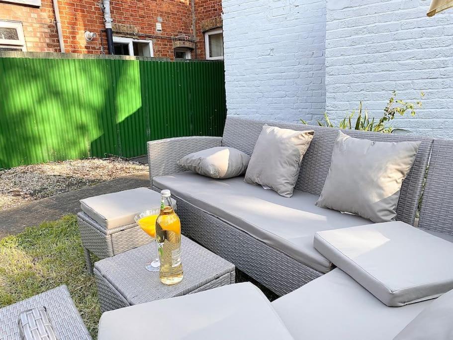 Beautiful City Centre With Garden And Parking Casa de férias *